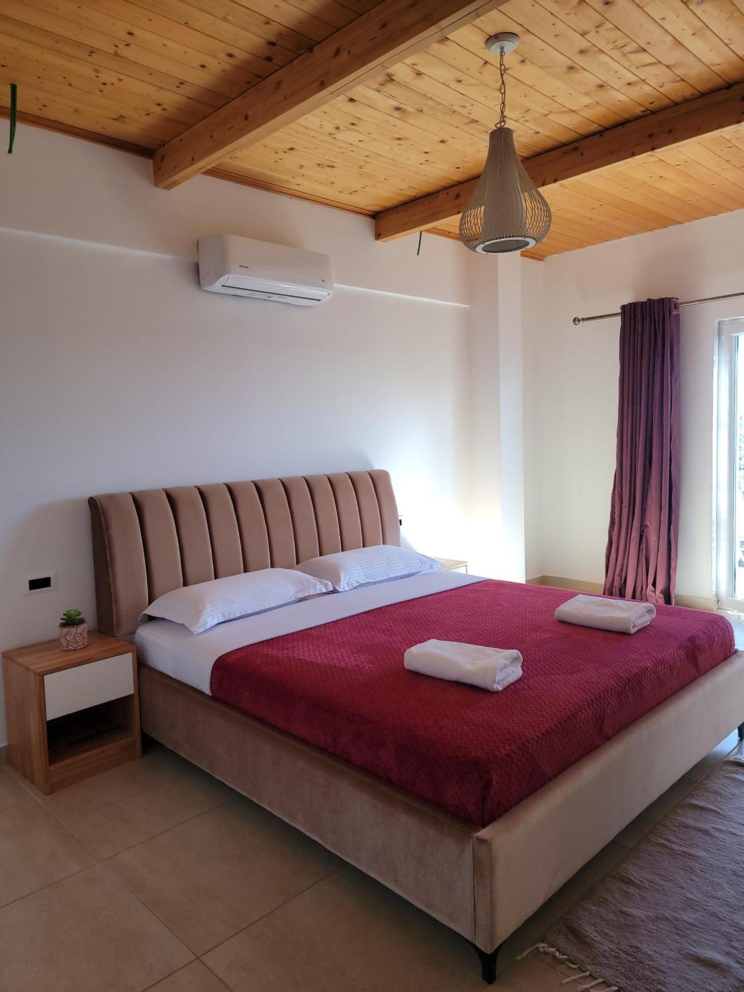 Hotel Lahuta E Vjeter Agroturizem Lac
