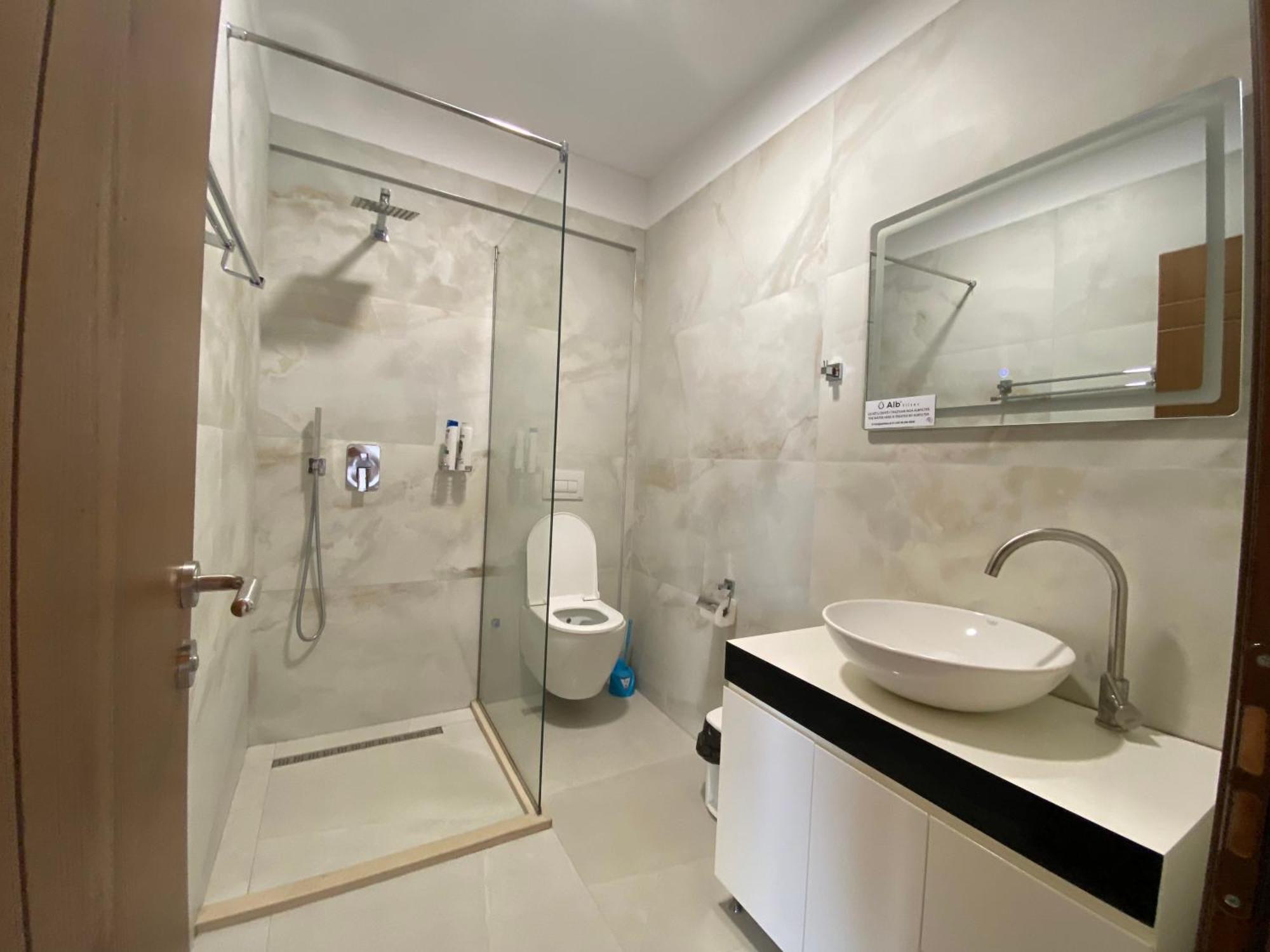 Lahuta E Vjeter Agroturizem Hotell