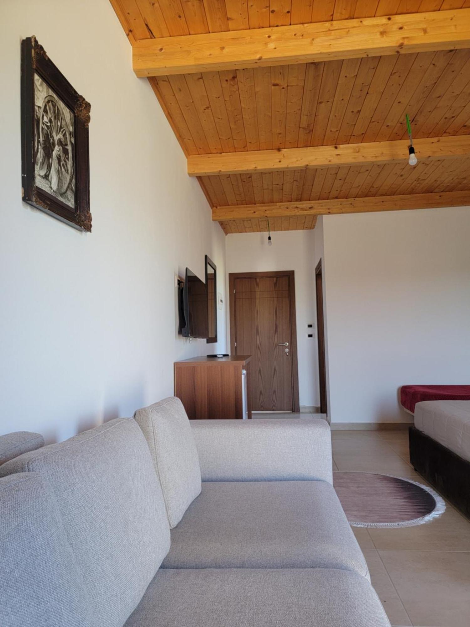 Hotell Lahuta E Vjeter Agroturizem 3*