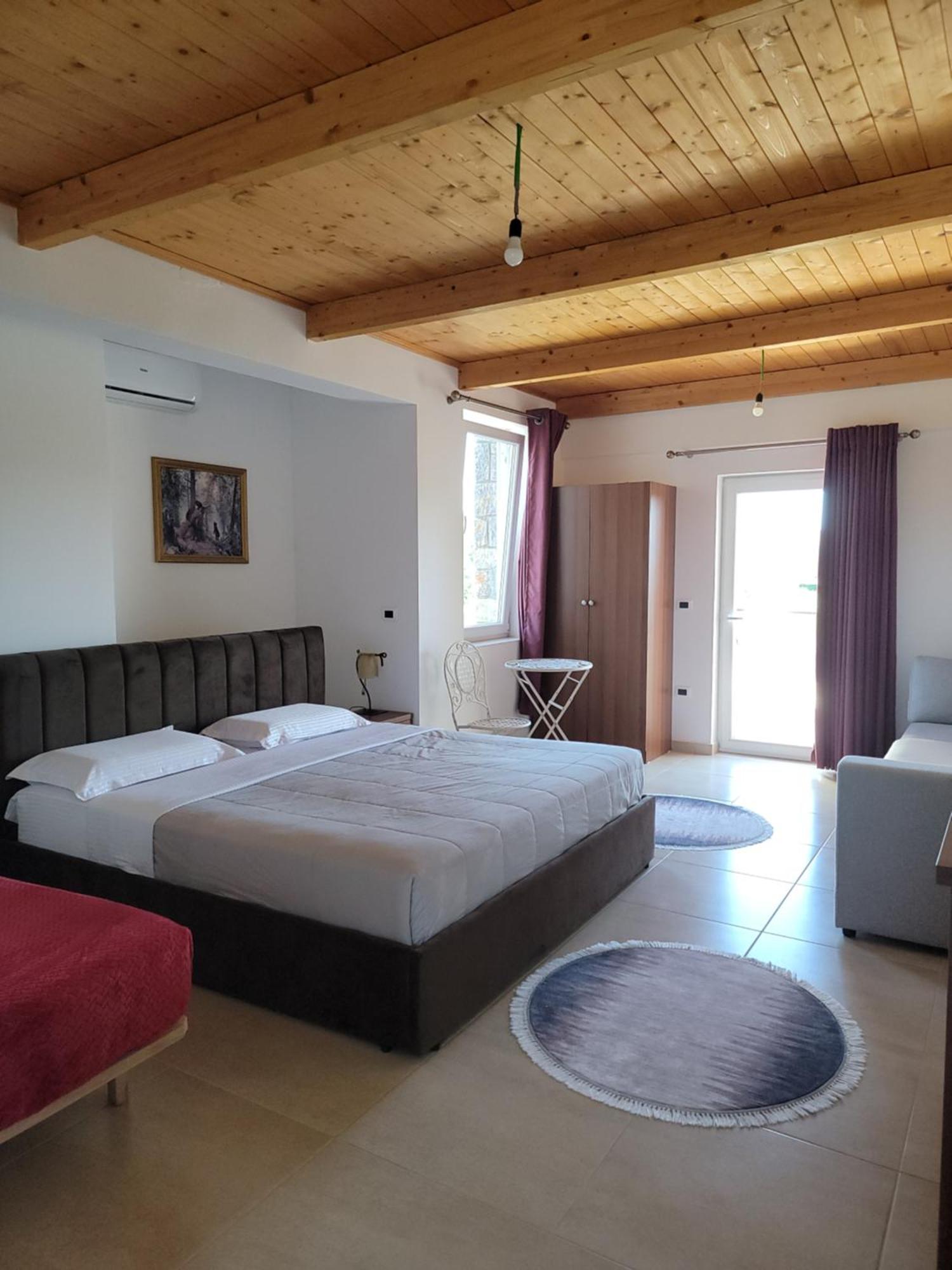 Lahuta E Vjeter Agroturizem 3* Lac