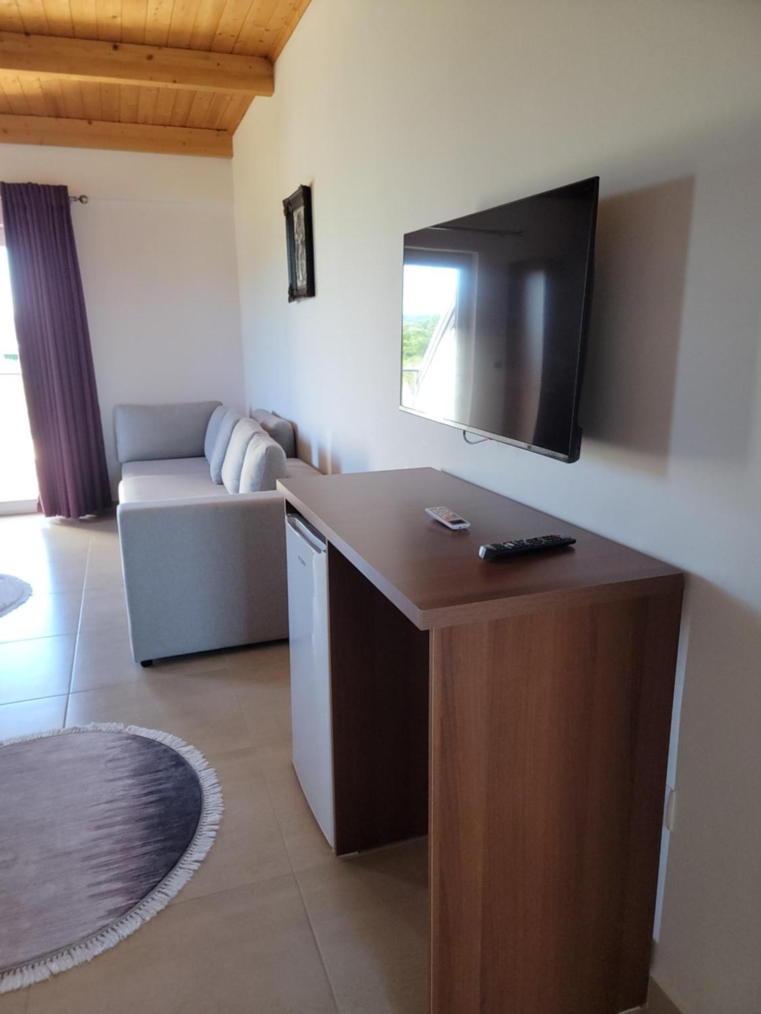 Lahuta E Vjeter Agroturizem Hotell