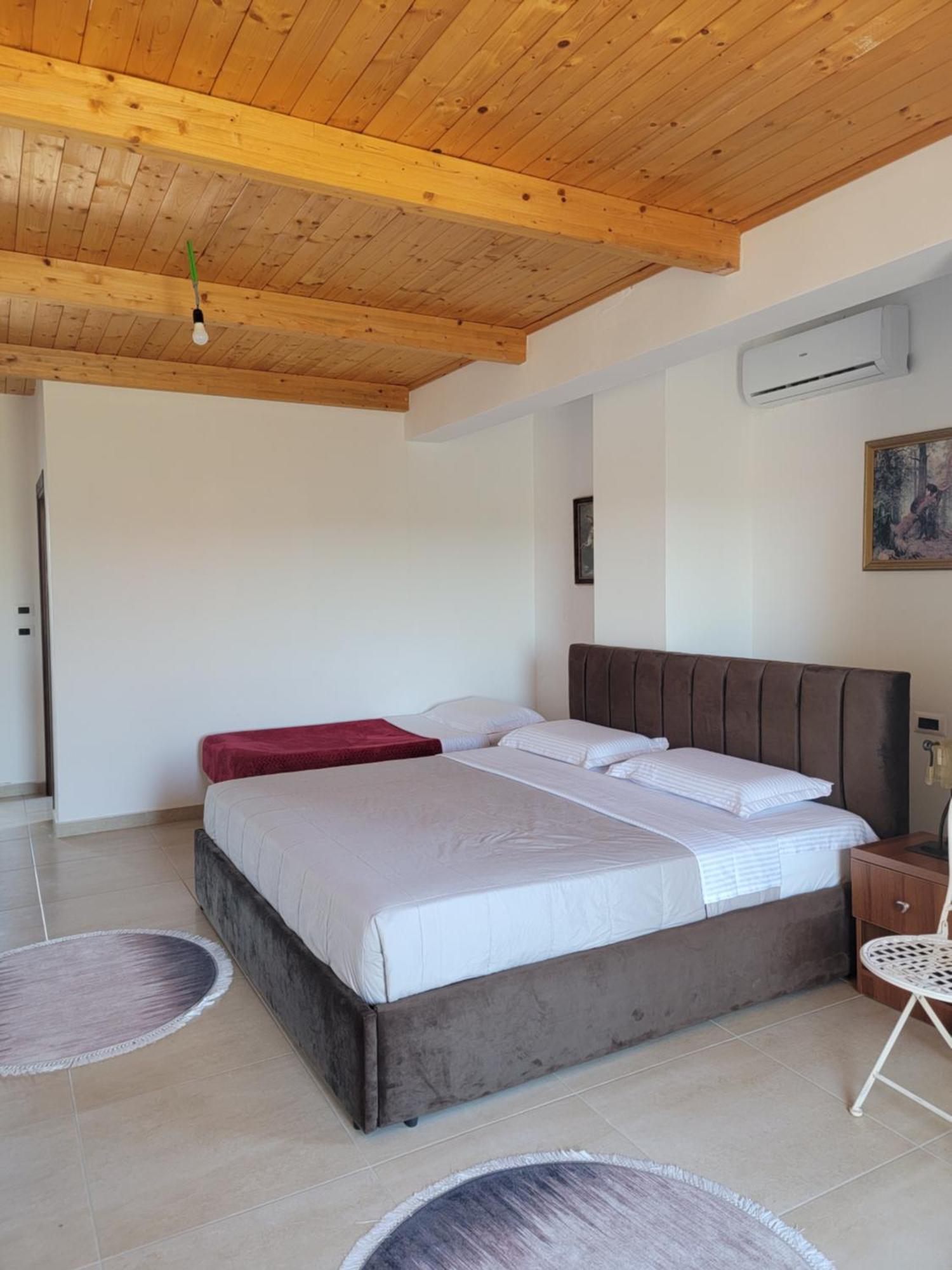Lahuta E Vjeter Agroturizem Hotell 3*