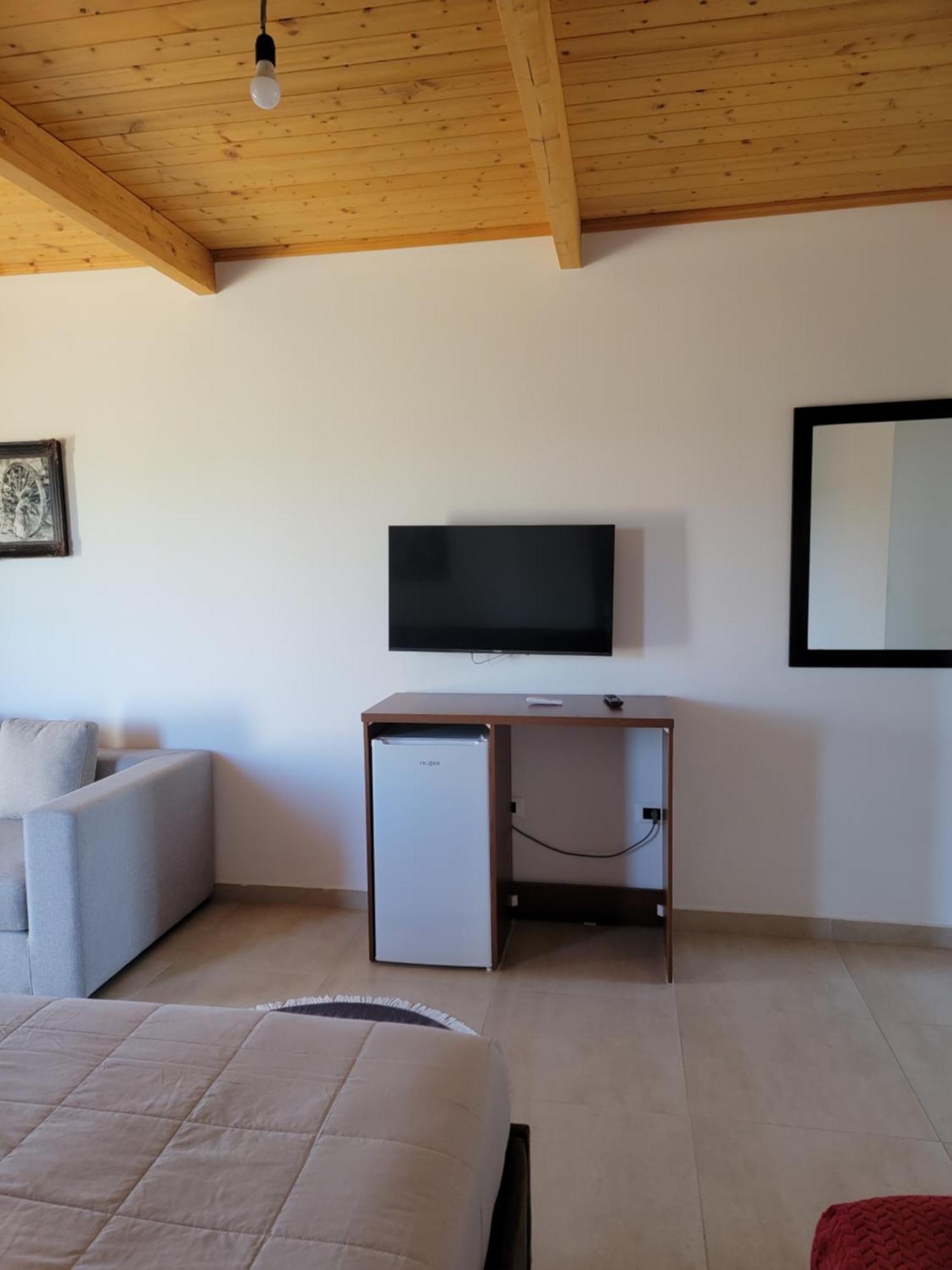 Hotell Lahuta E Vjeter Agroturizem Lac