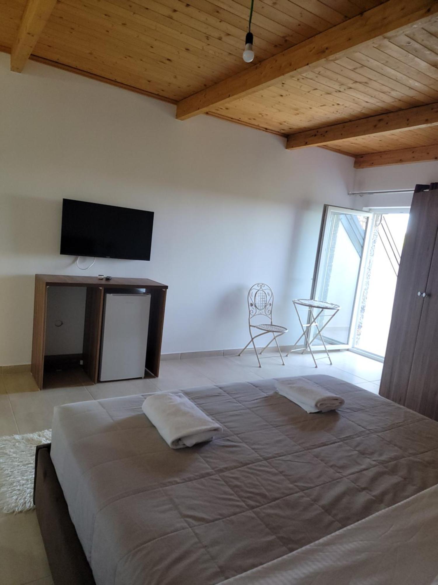 Lahuta E Vjeter Agroturizem Hotell 3*