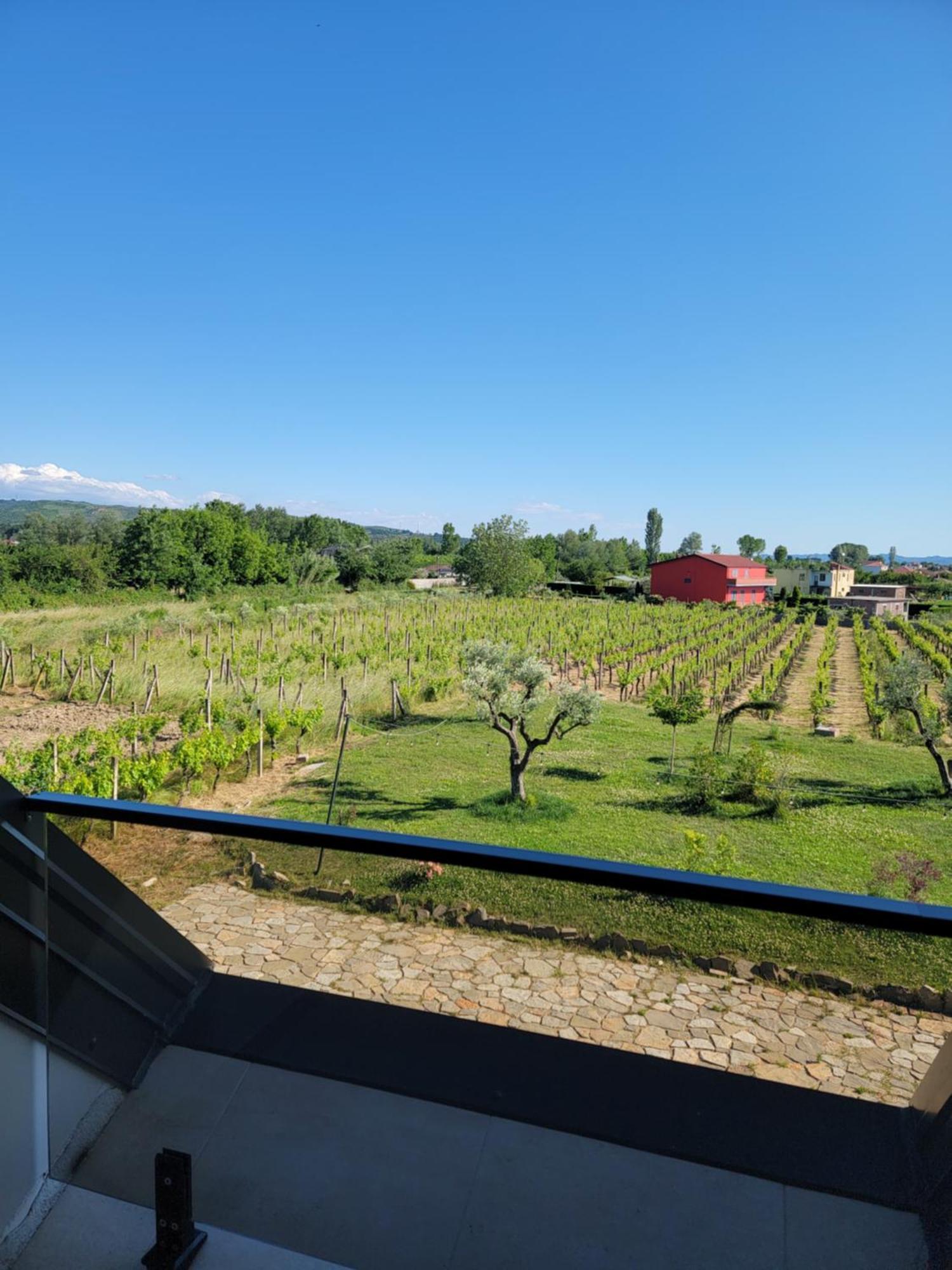 Lahuta E Vjeter Agroturizem Lac