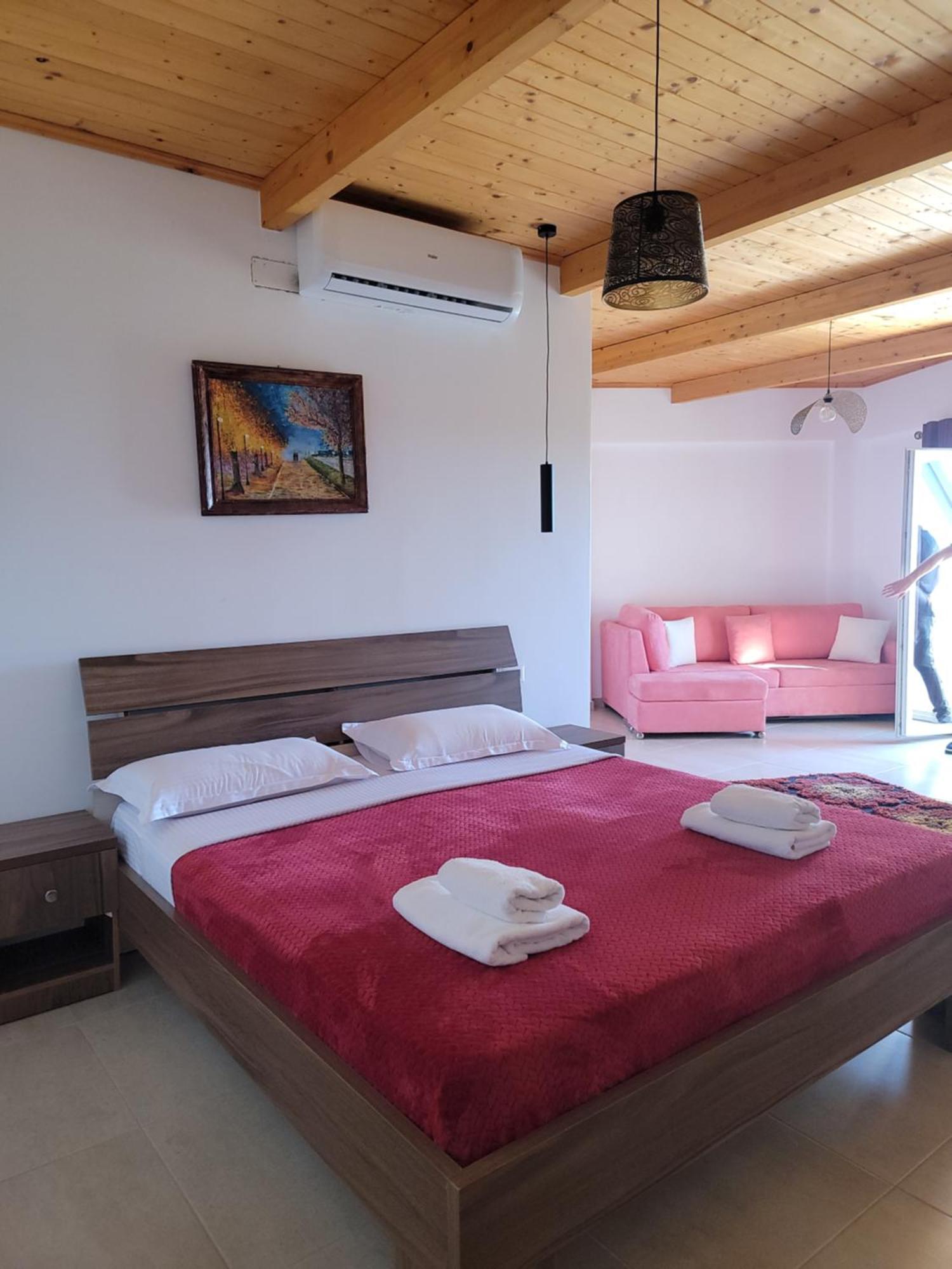 Lahuta E Vjeter Agroturizem Hotell Lac
