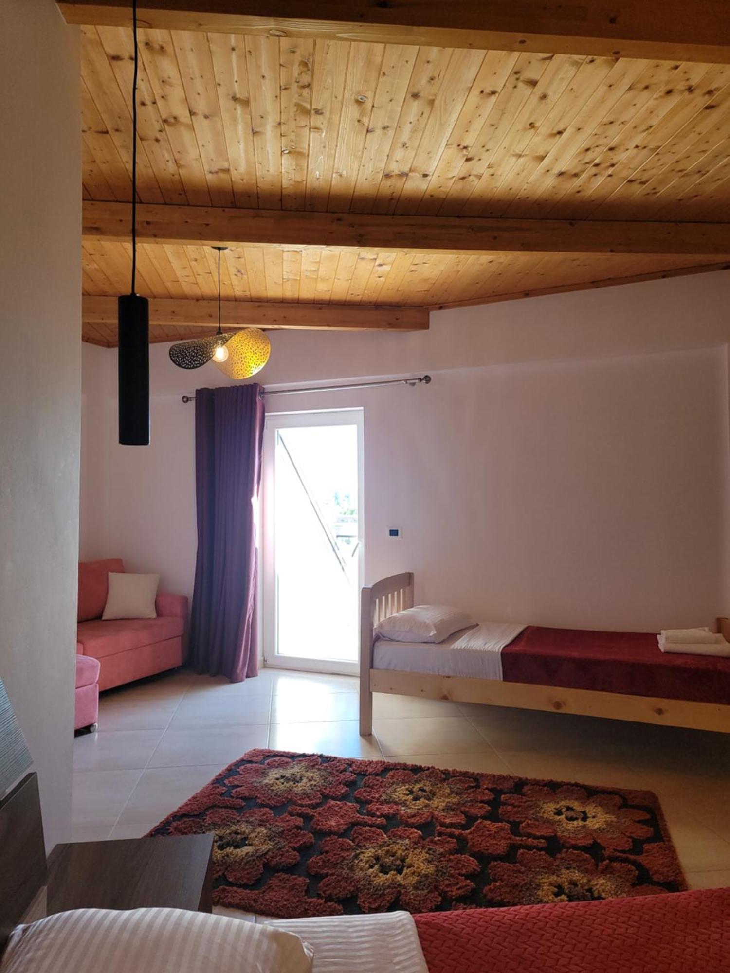Lahuta E Vjeter Agroturizem 3* Lac