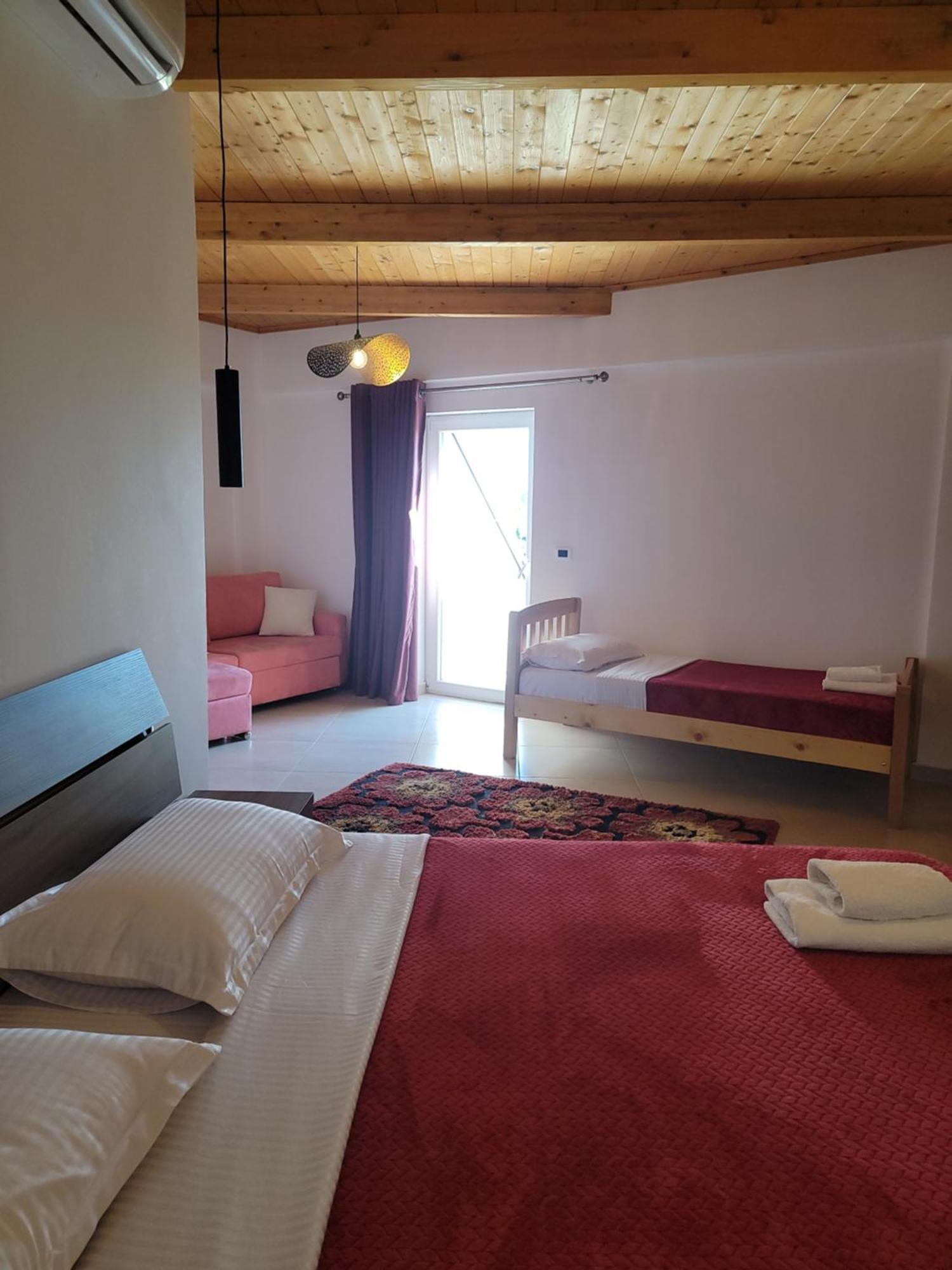 Hotell Lahuta E Vjeter Agroturizem