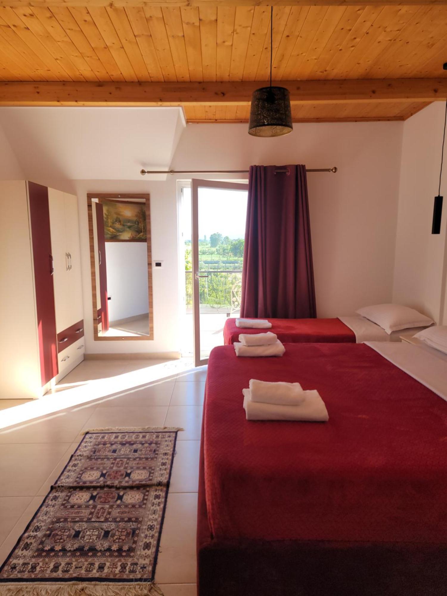 Hotell Lahuta E Vjeter Agroturizem 3*