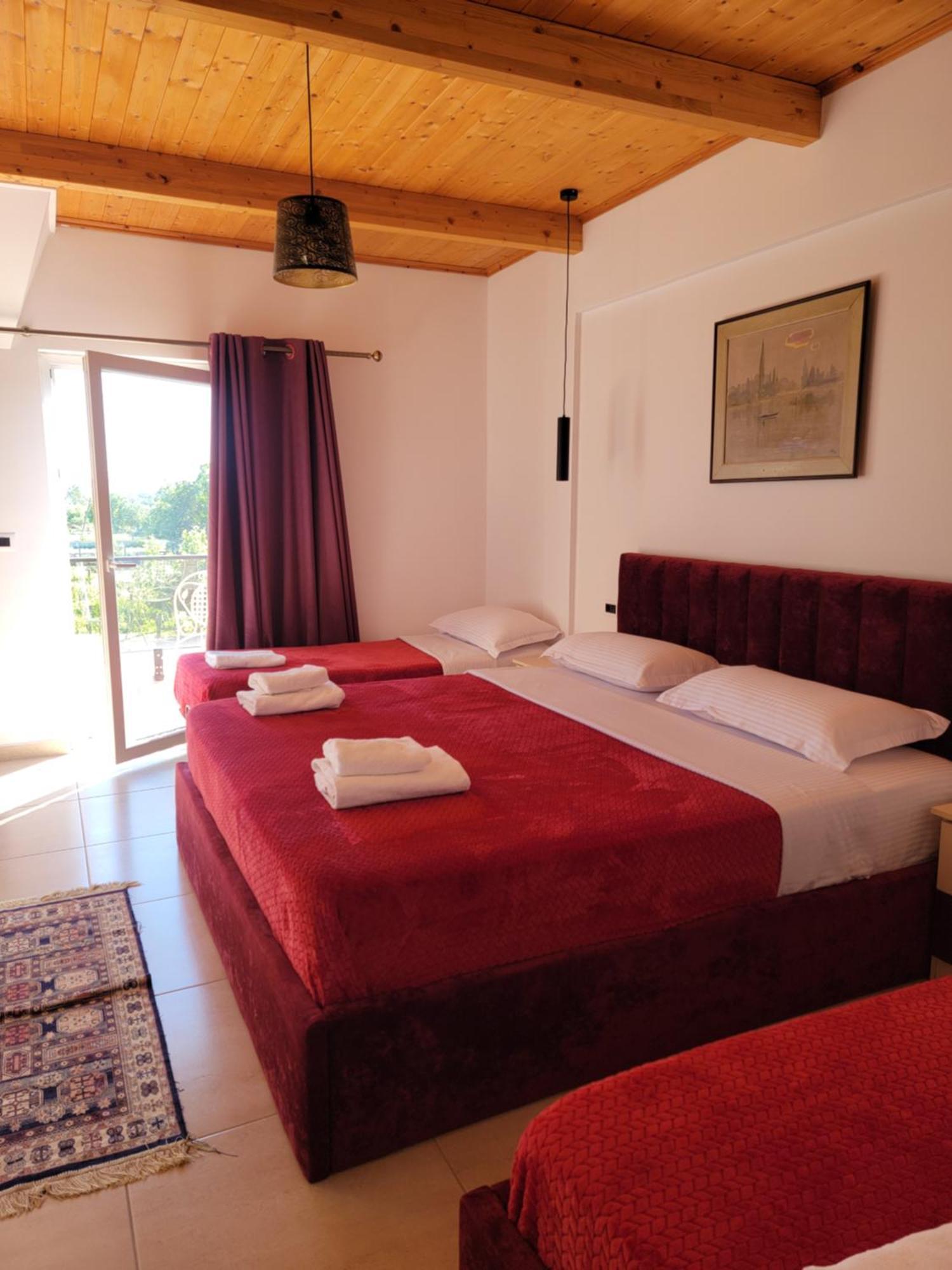 Lahuta E Vjeter Agroturizem Hotell