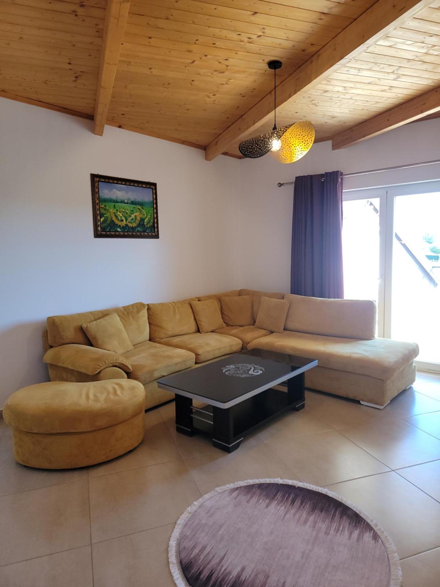 Lahuta E Vjeter Agroturizem Hotell 3*