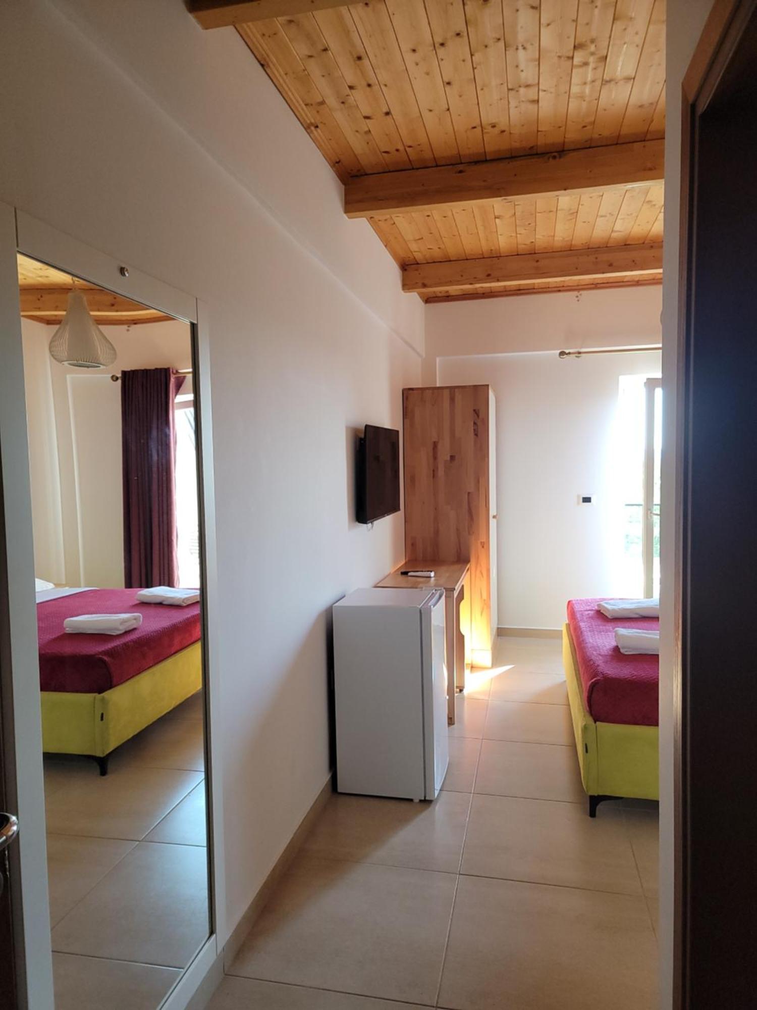Lahuta E Vjeter Agroturizem Hotell