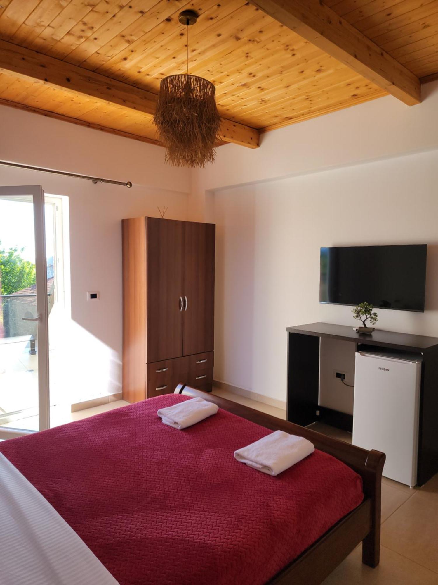 Lahuta E Vjeter Agroturizem Hotell