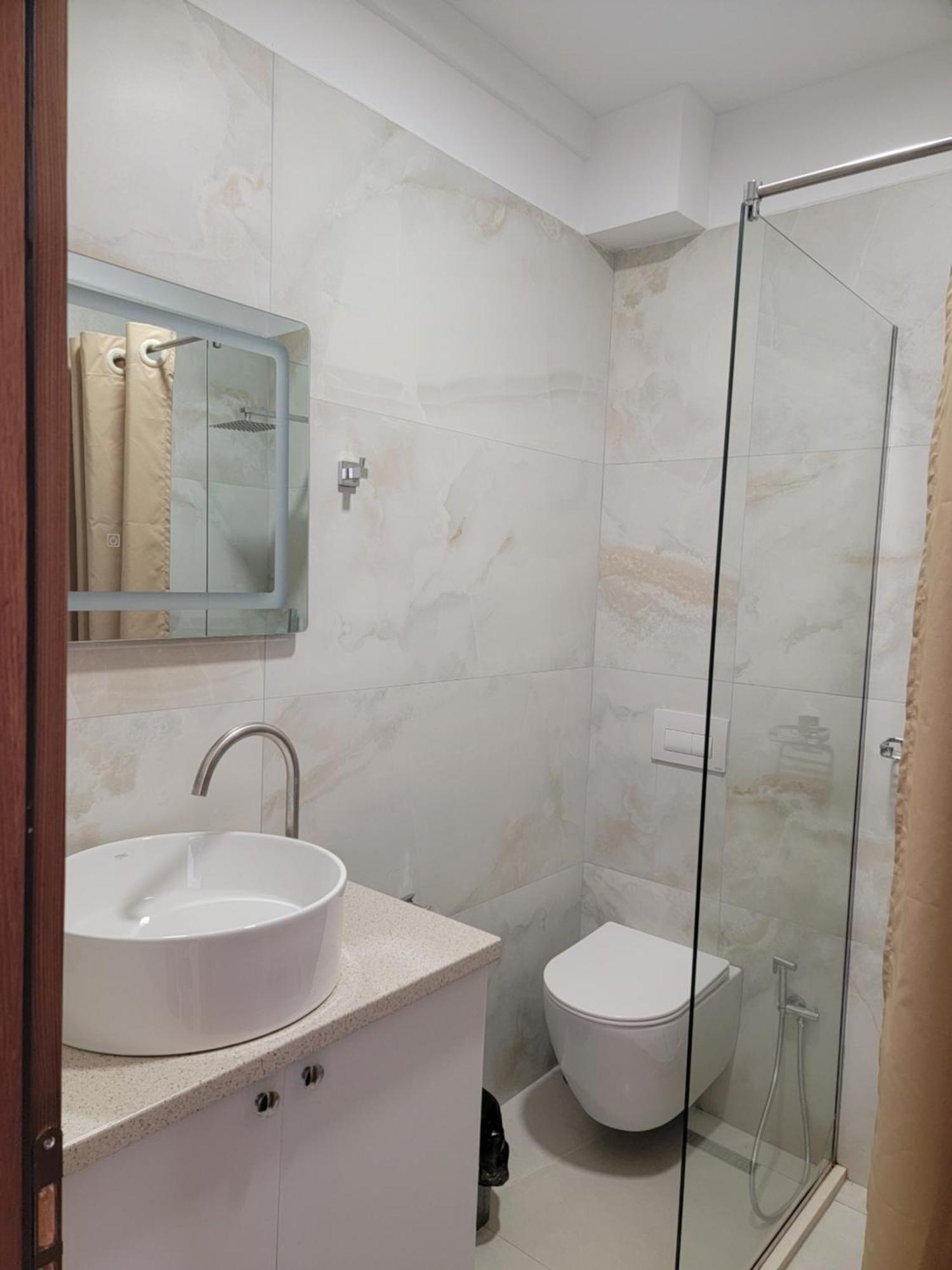 Lahuta E Vjeter Agroturizem Hotell Lac